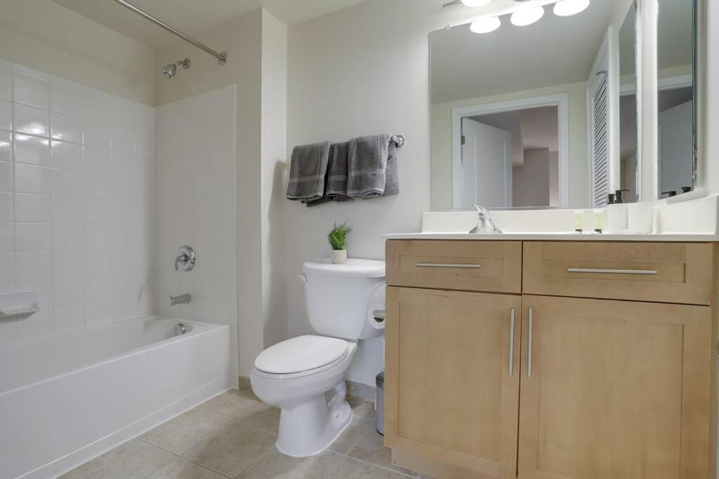 Bright And Cozy Apartment Near Pentagon City Arlington Exterior foto